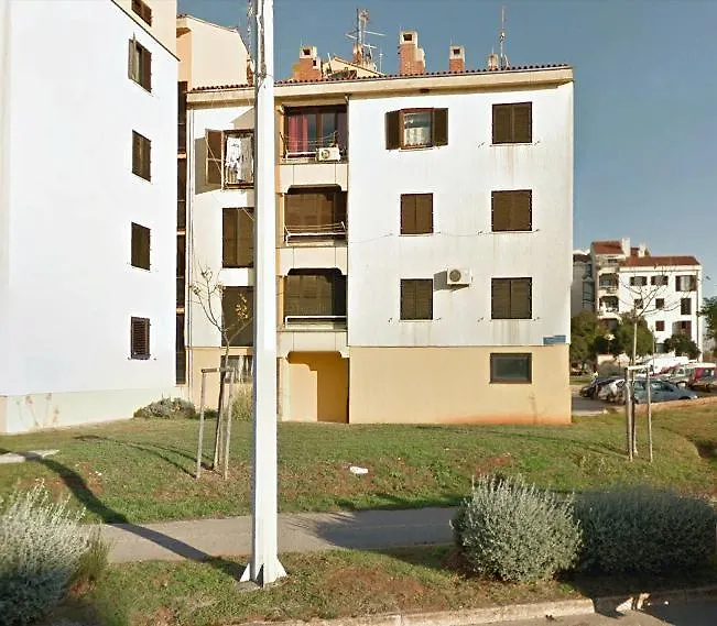 Apartments With A Parking Space Umag - 11625